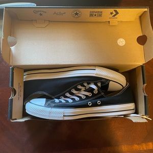 Low Top Black Converse All Star